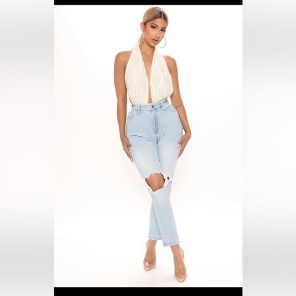 FASHION Nova Ivory Happy Hour Drinks Bodysuit. Size XS. Lg.  P - Picture 3 of 4